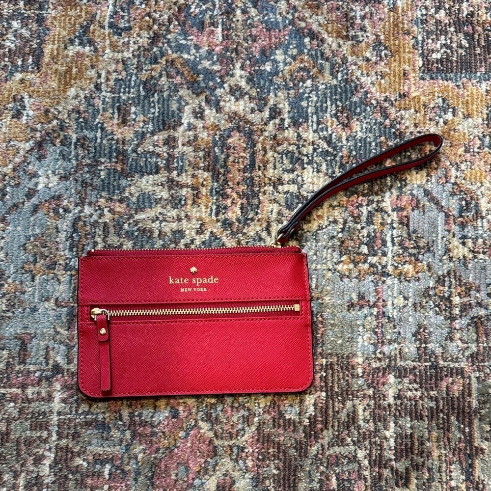 Kate Spade Mikas Pond Bee Wristlet, Pillbox Red Color